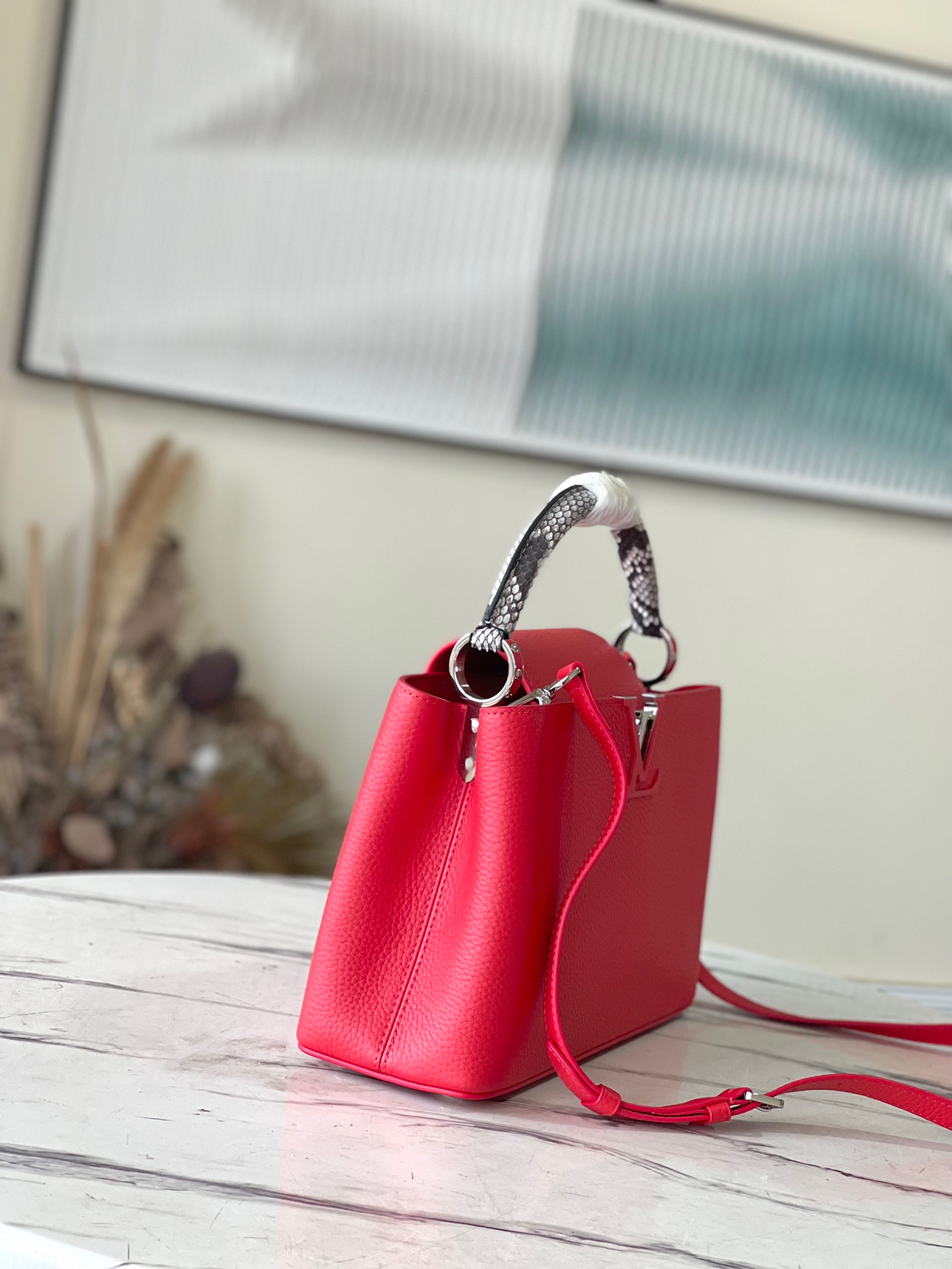 Louis Vuitton Capucines BB Medium Handbag in Red - Image 4