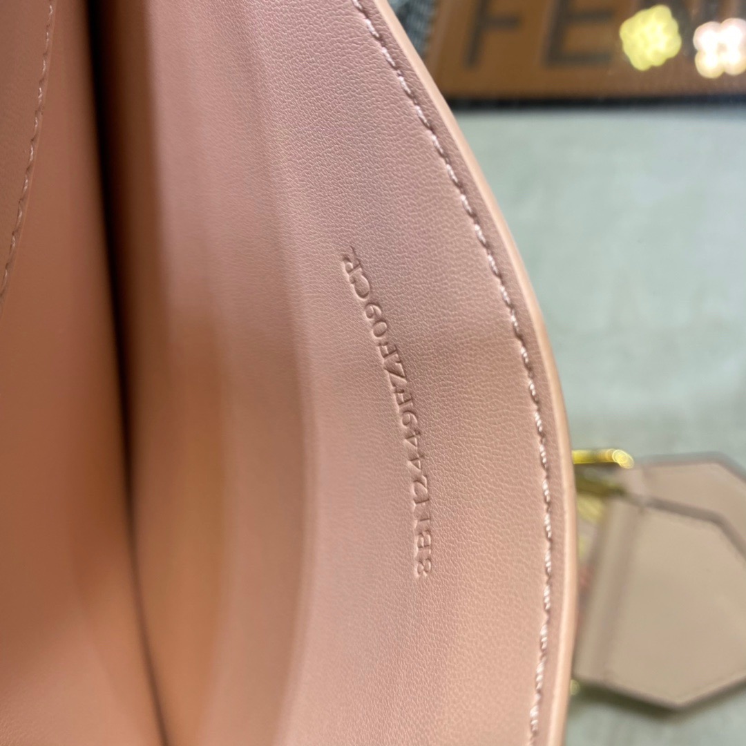 Fendi Peekaboo ISeeU Medium Bag in Yellow - Image 8