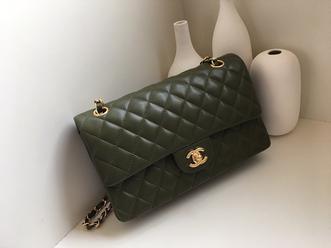 fb638e_13df85a3e712445ca290eb46e68d66d4mv2.jpg Chanel Classic Flap 30 Jumbo Olive Green - Image 1