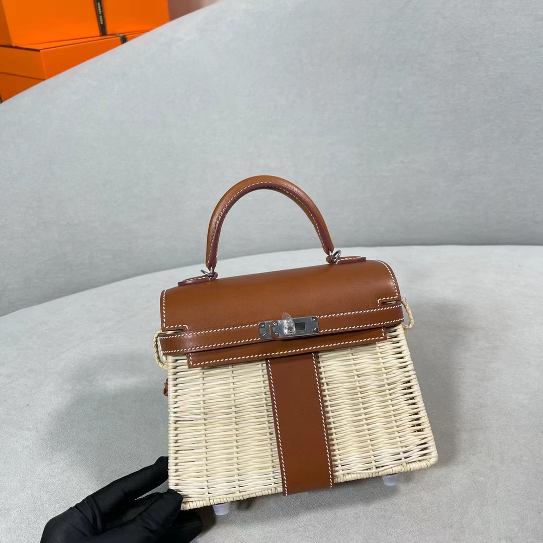 fb638e_163fcc61355548d48177fc4ed509631amv2.jpg Mini Kelly Picnic Rattan&Saddle - Image 1