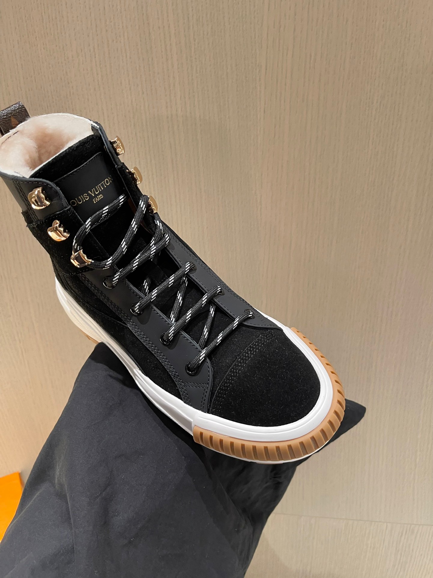 LV High-top Sneakers - Image 9