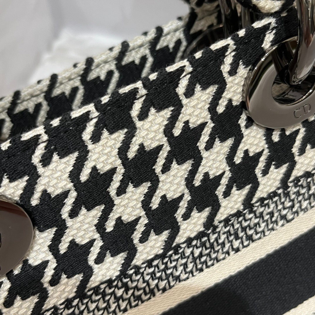 Dior Lady D-Lite Embroidered Bag - Image 6