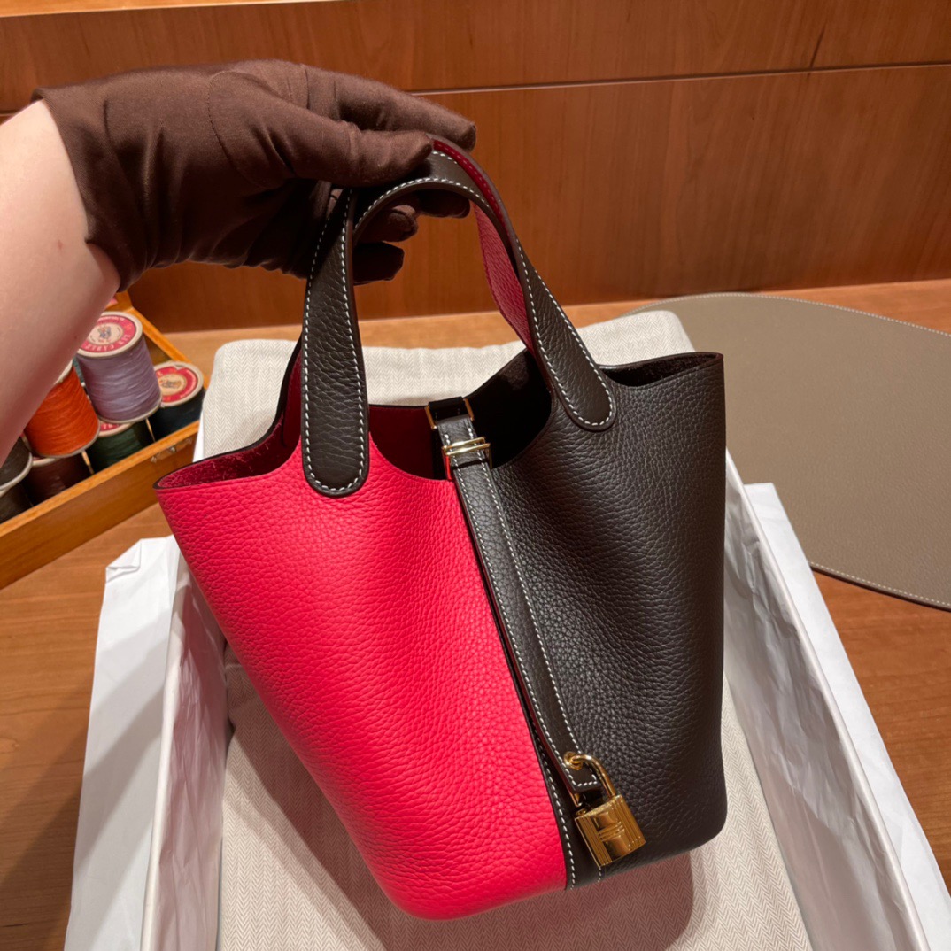 fb638e_1fba6150b09744b188974ec574c2d304mv2.jpg Picotin Lock 18 Clemence - Image 1