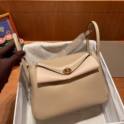 Lindy 26 Clemence Trench