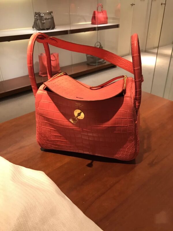 Lindy 26 Crocodile Collection