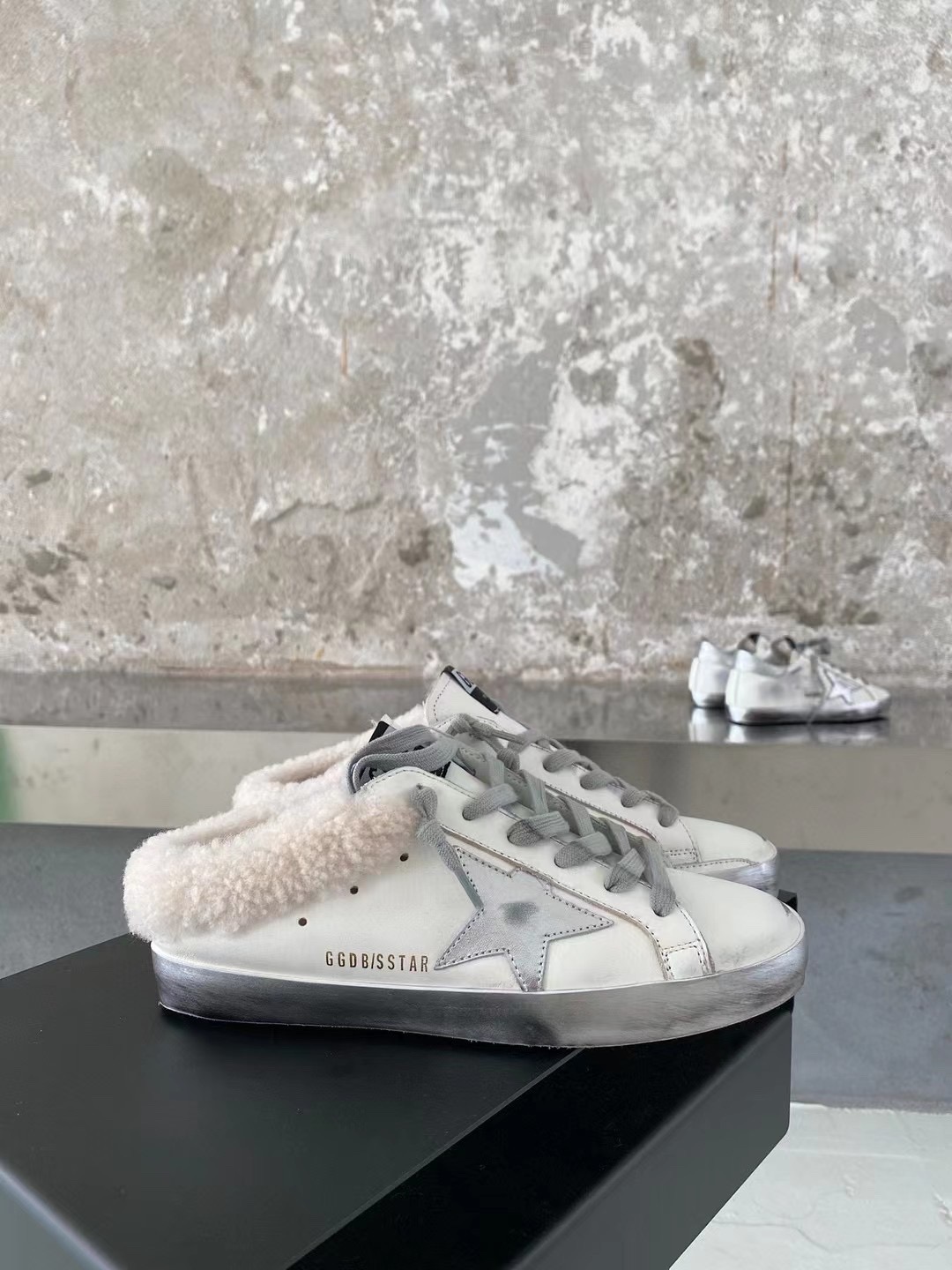 Golden Goose Small Wool Dirty Shoes - Image 9