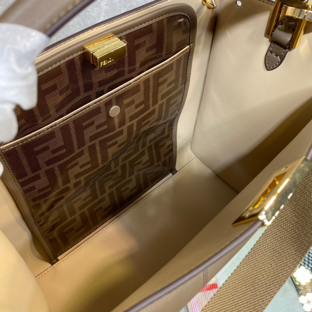 Fendi Peekaboo X-Lite Small Bag - Image 5