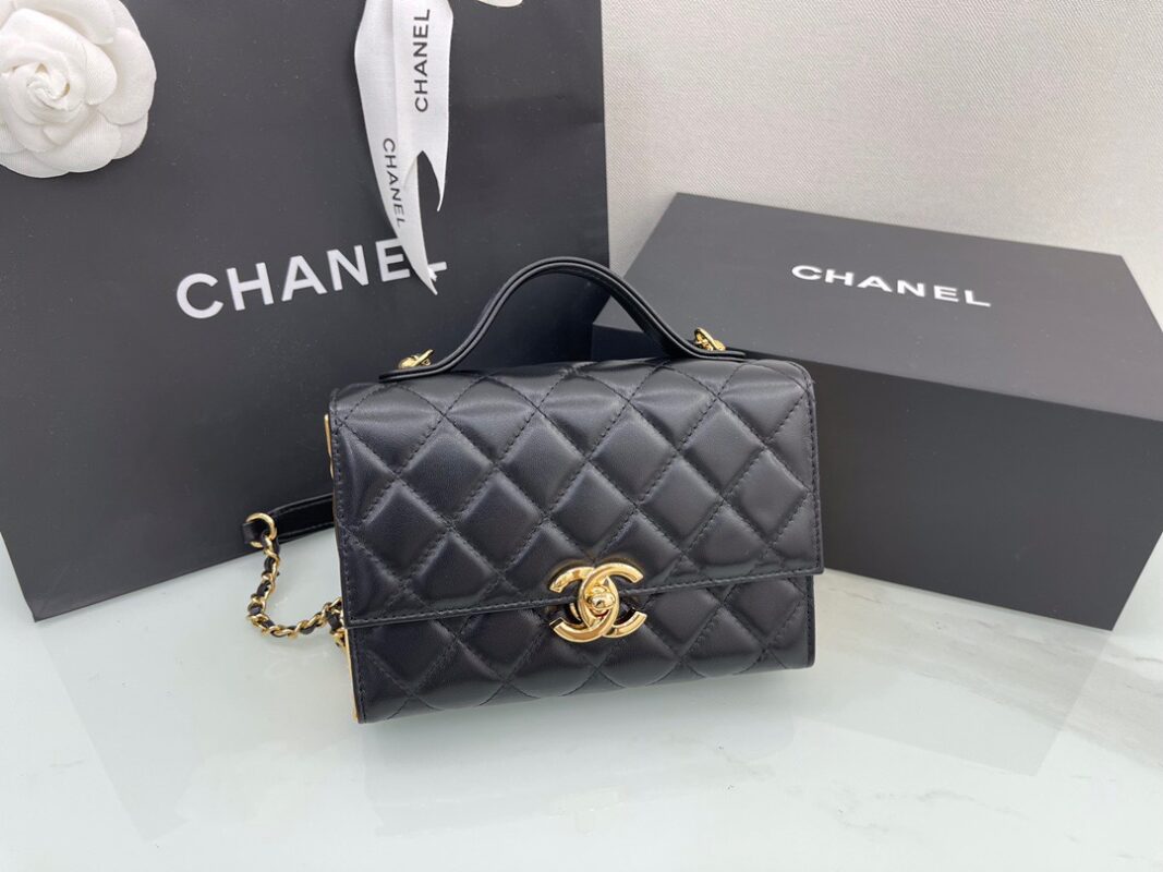Chanel 21K Black
