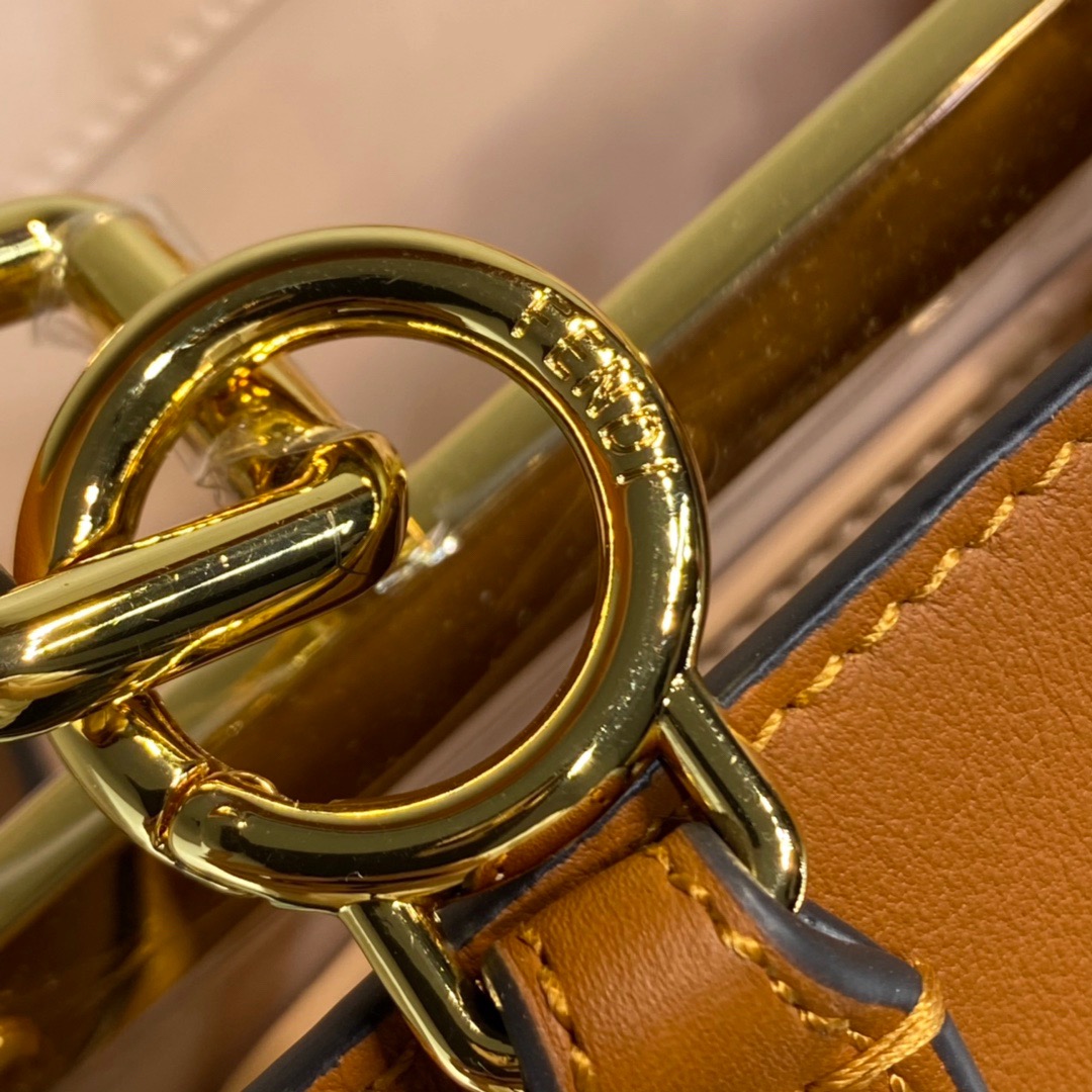 Fendi Peekaboo ISeeU Medium Bag in Caramel - Image 6
