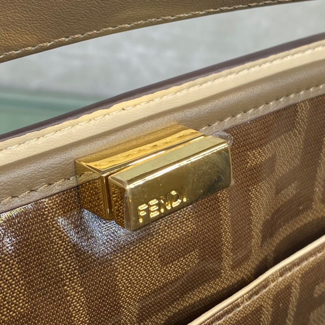 Fendi Peekaboo X-Lite Small Bag - Image 6