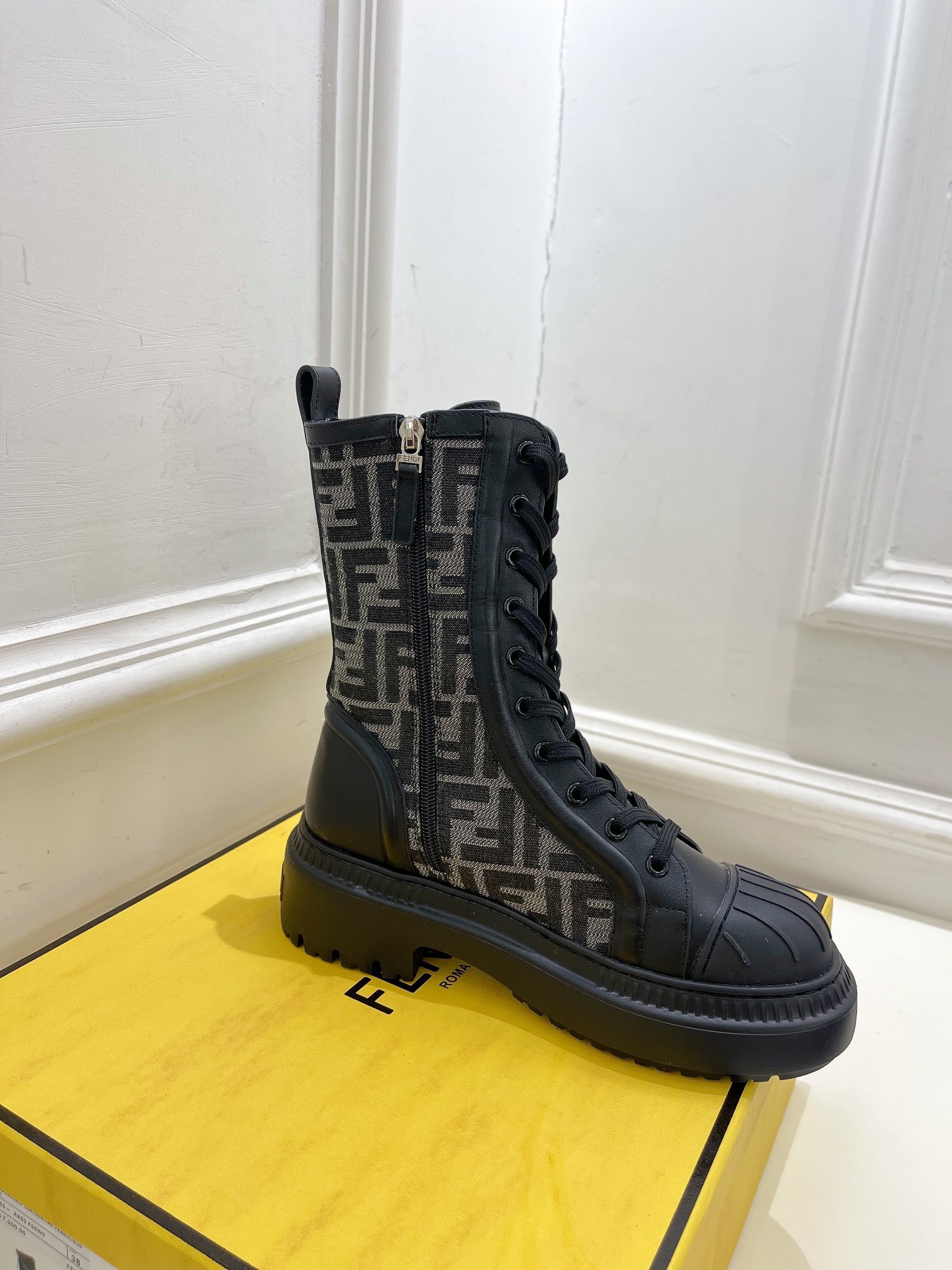 Fendi Lace-up Ankle Boots - Image 8