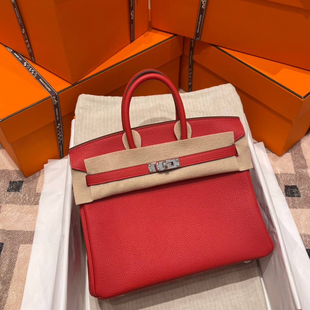 fb638e_2c6522c6439a417980616ba52dd8c64bmv2.jpg Birkin 25 Togo Heart Red - Image 1
