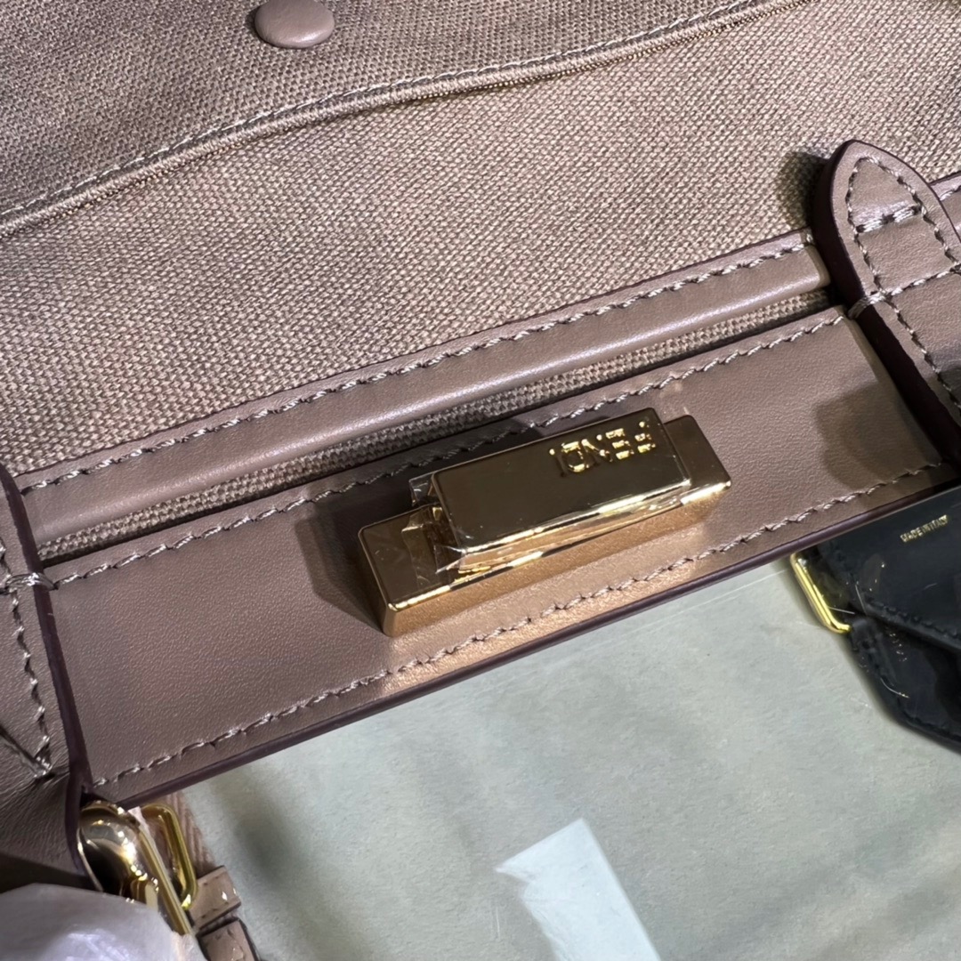 Fendi Peekaboo X-Tote Medium Bag - Image 7