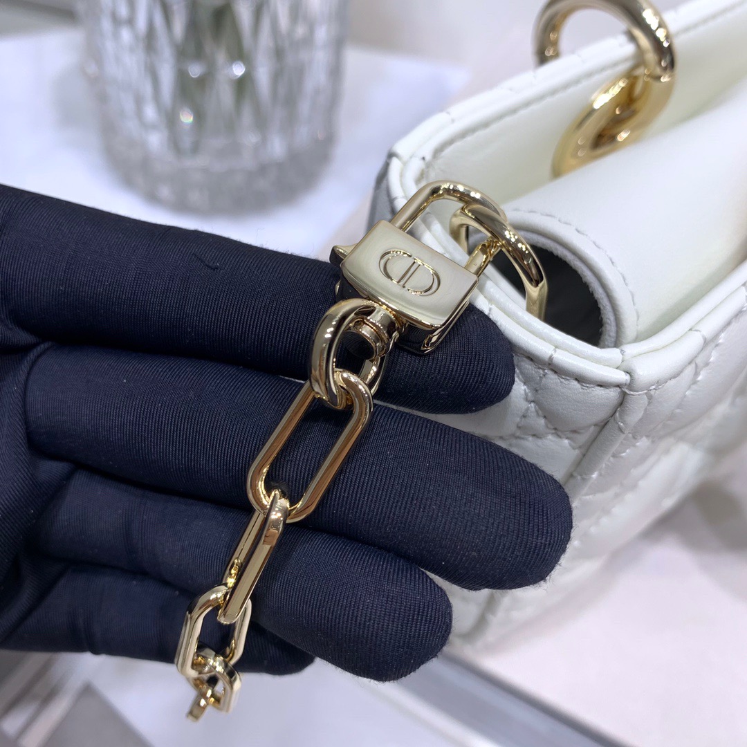 Dior Lady D-joy 26 Bag in White - Image 7