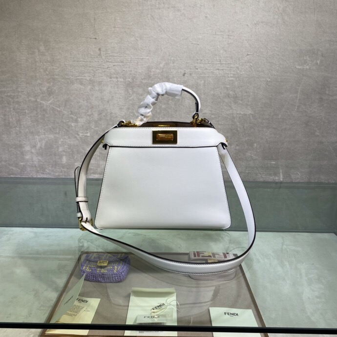 Fendi Peekaboo ISeeU Small Bag in White - Image 4
