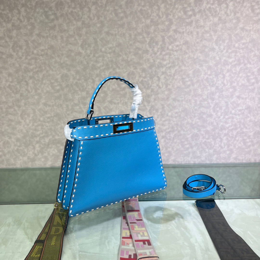Fendi Peekaboo ISeeU Medium Bag - Image 3