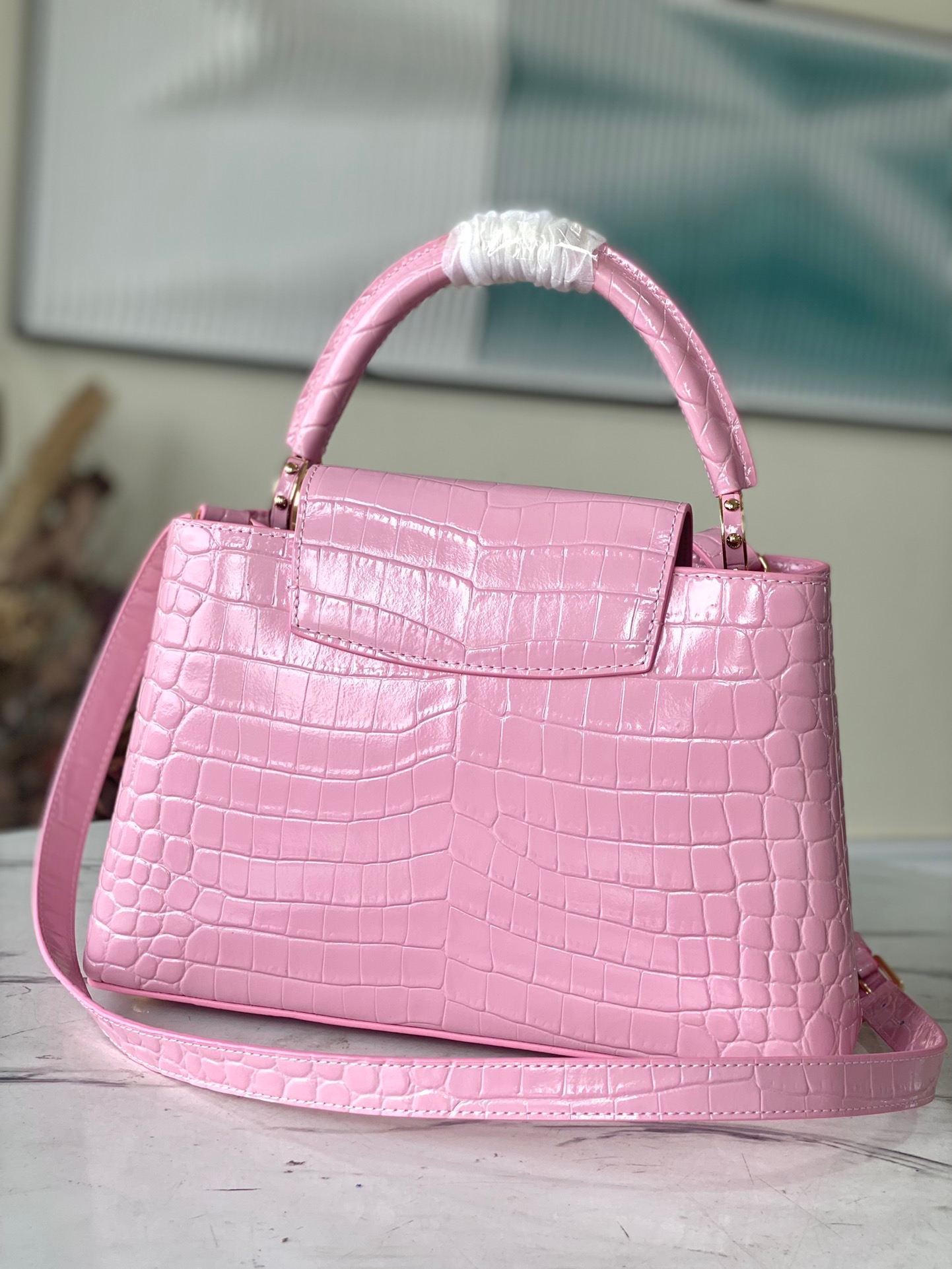 Louis Vuitton Capucines BB Medium Handbag in Pink Crocodile - Image 3