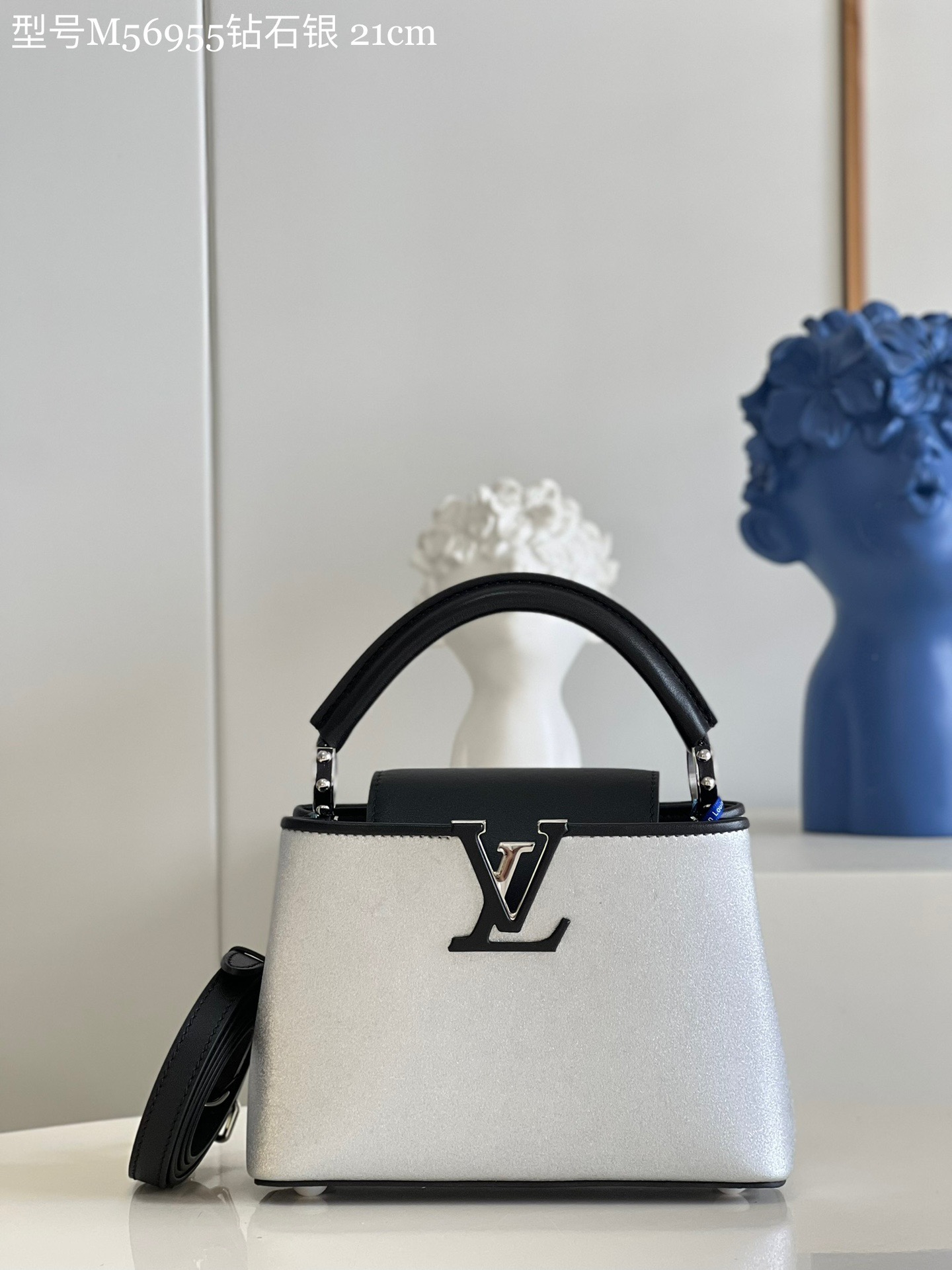 Louis Vuitton Capucines Mini Handbag in Diamond Silver - Image 3