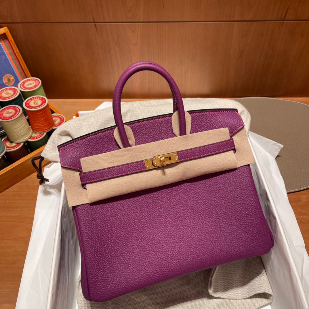 fb638e_4061a4e04841461bbd3e757e7b05a215mv2.jpg Birkin 25 Togo Anemone Purple&Pink - Image 1