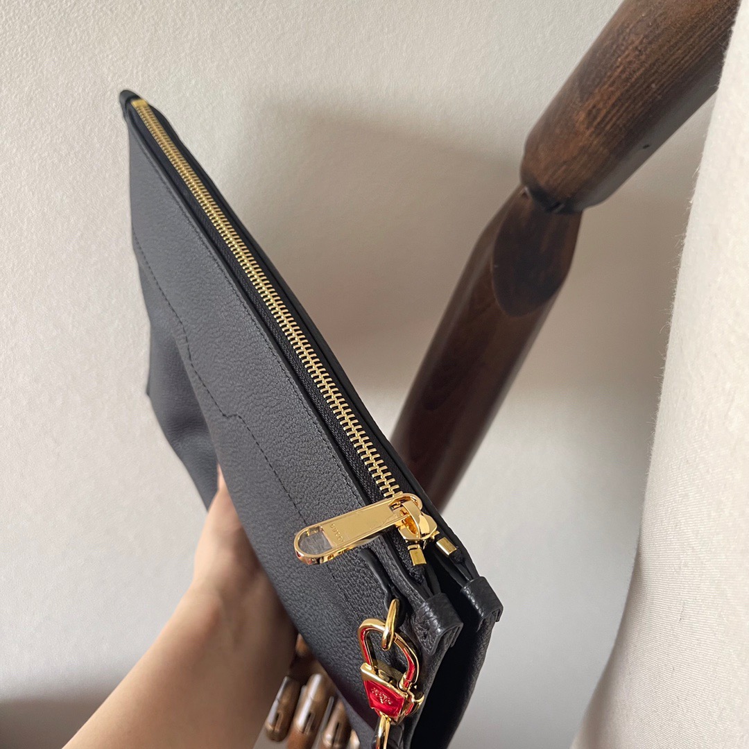 Gucci Men's Handbag - Image 5