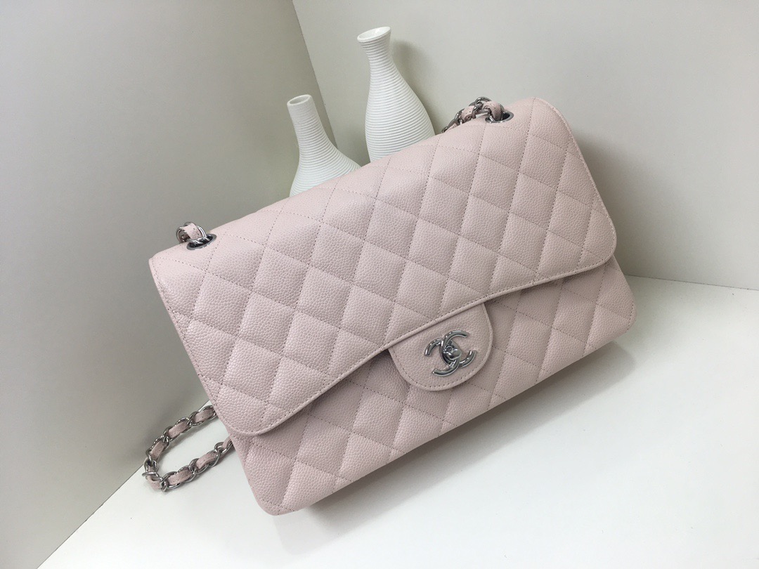 fb638e_410fe3924b6f4fdb9b89924b6942a4bcmv2.jpg Chanel Classic Flap 30 Jumbo Light Pink - Image 1