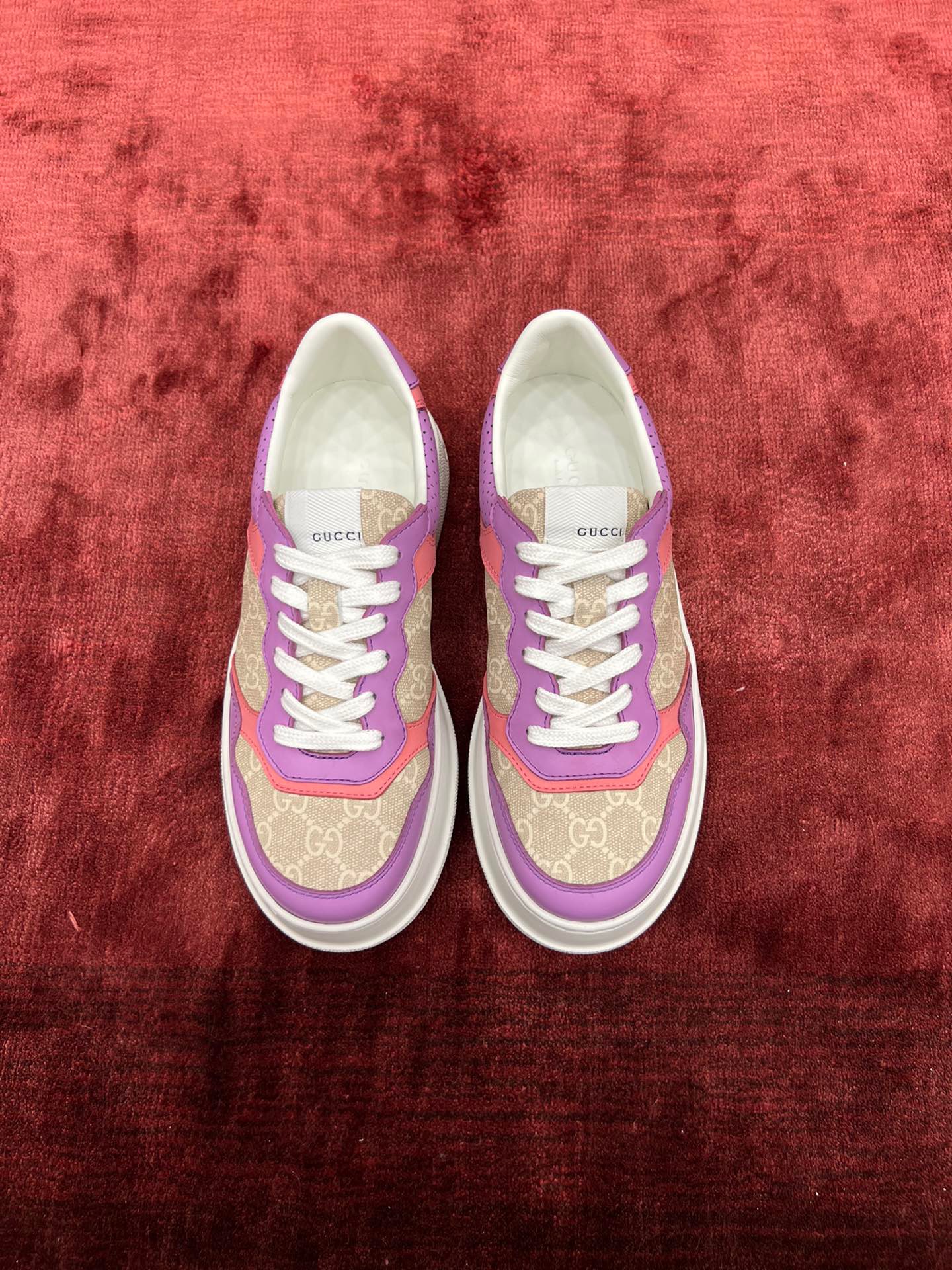 fb638e_432a221d8e4b40d8864d86acaa94e954mv2.jpg Gucci Dirty Shoes - Image 1