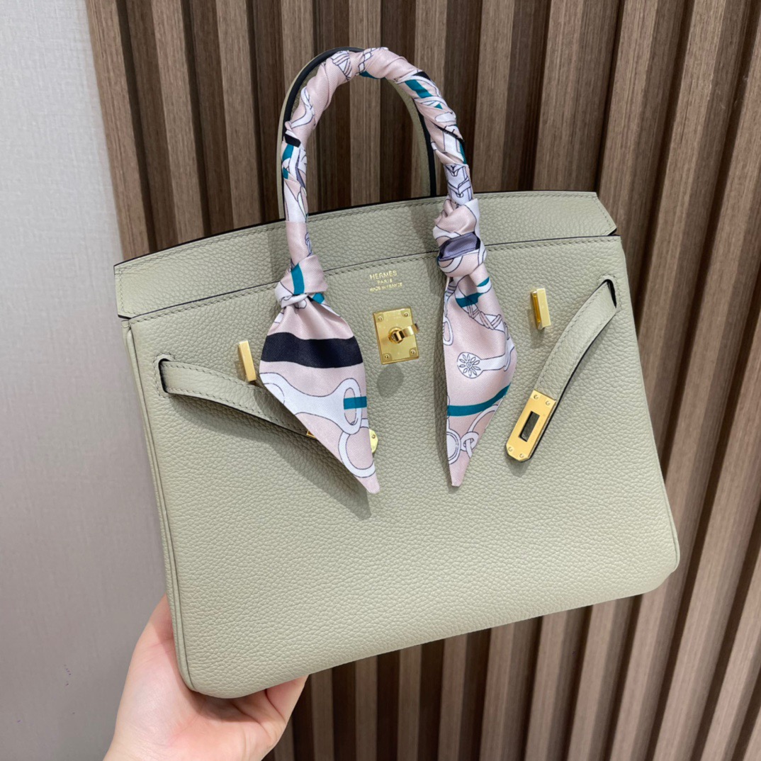 fb638e_43d07809fd5047778565d2ef6e404af2mv2.jpg Birkin 25 Togo Sauge Q1 - Image 1