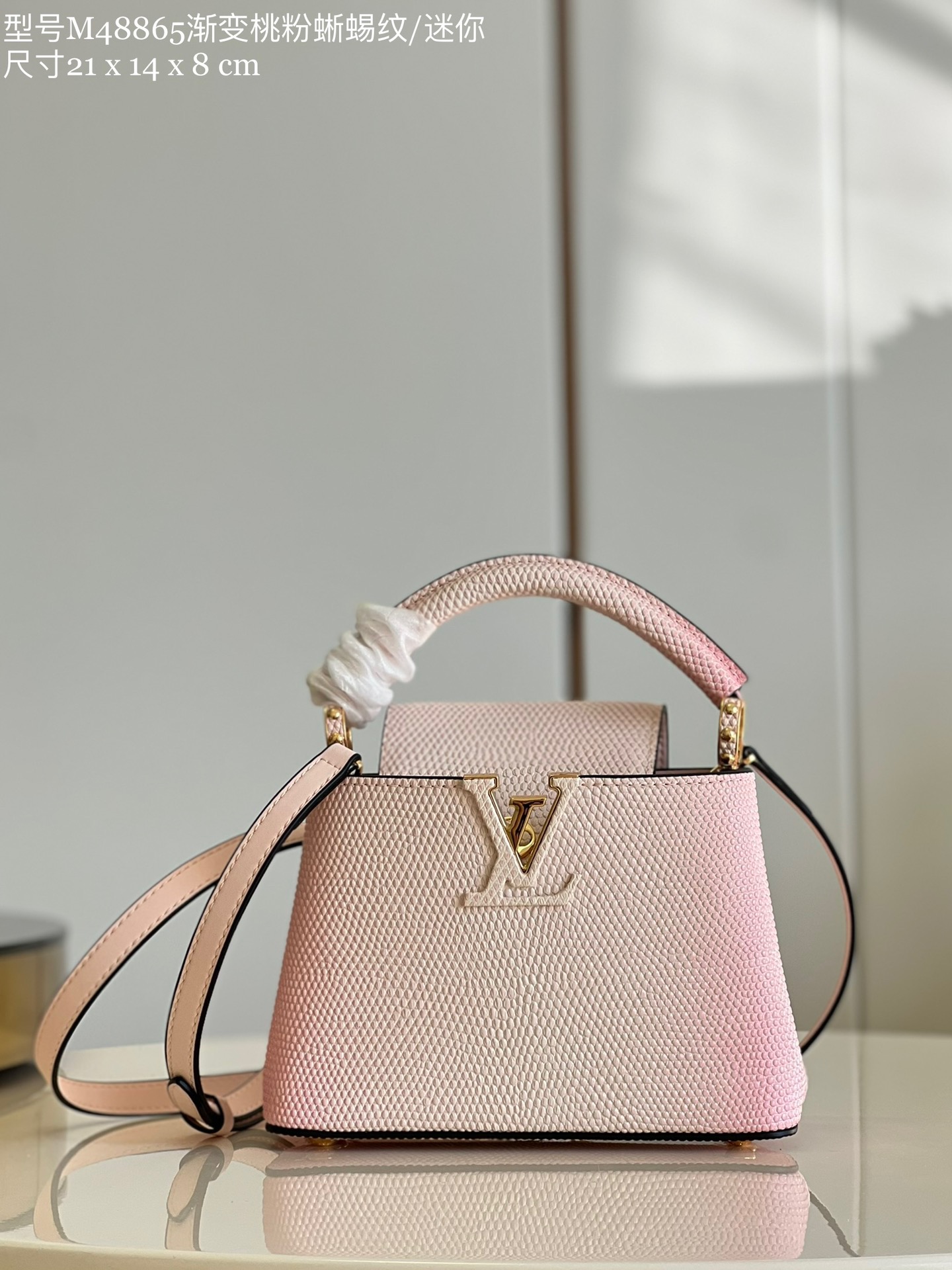 Louis Vuitton Capucines Mini Handbag in Gradient Pink - Image 4