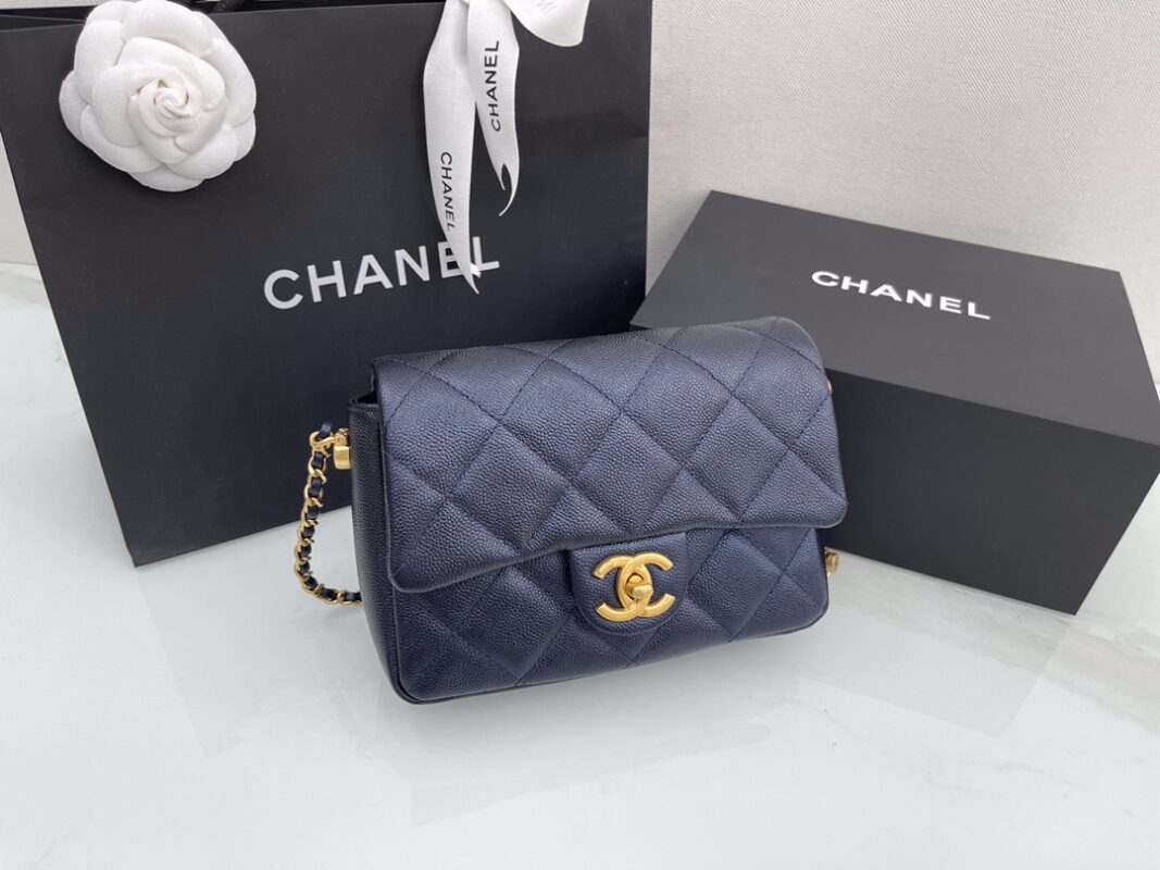 Chanel 21 Pearl Blue