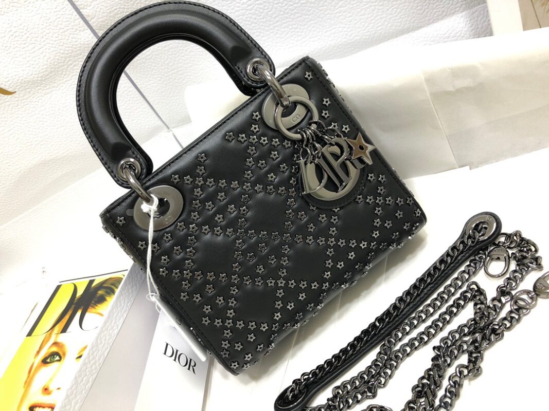 Lady Dior 17 Black