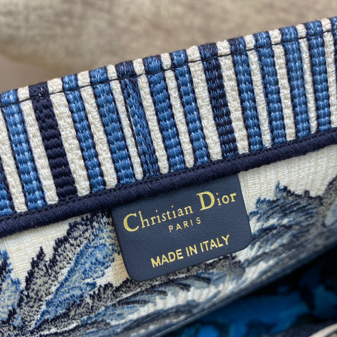 Dior Large Book Tote Bag in Blue Coconut Tree - Image 8