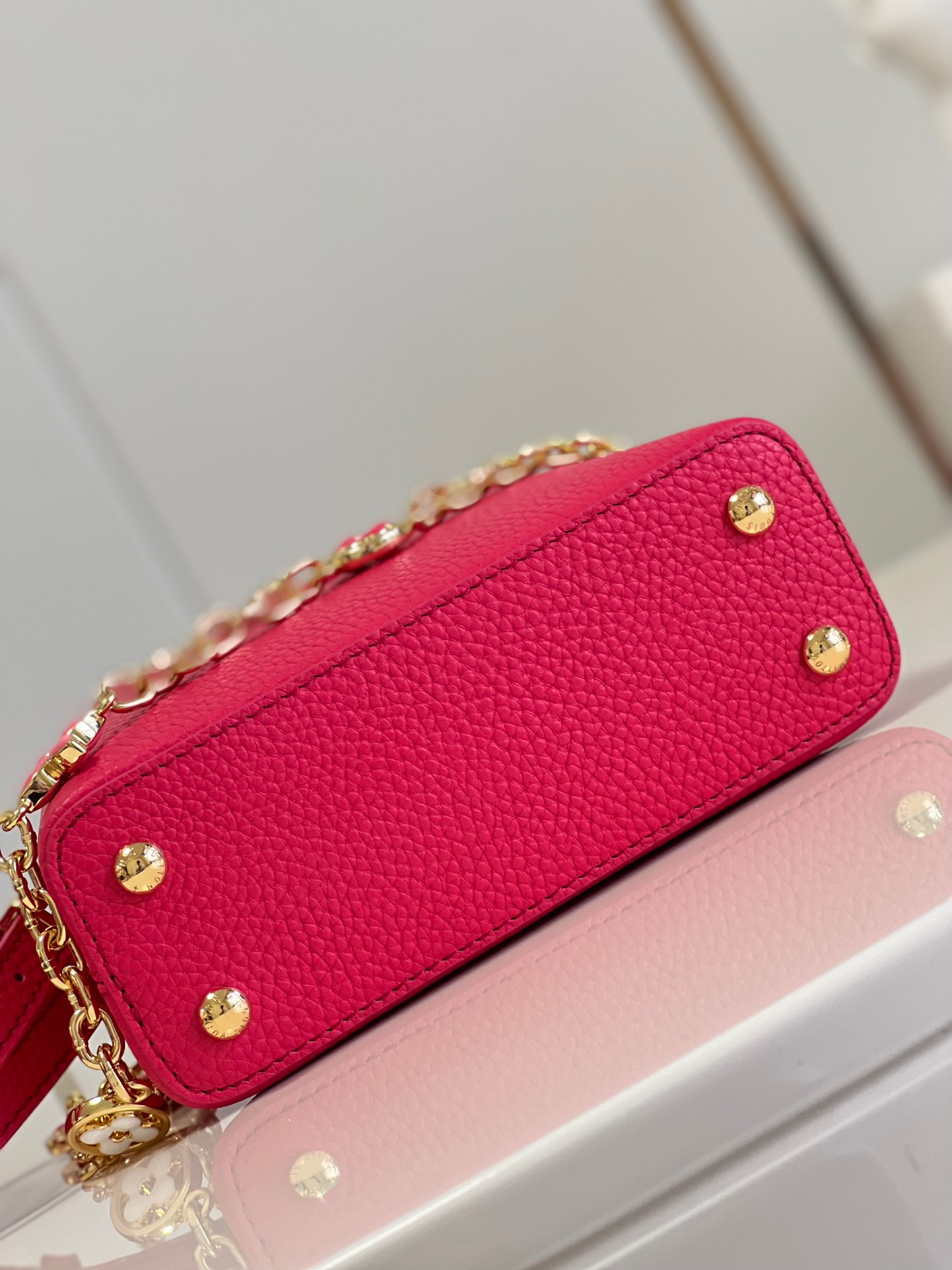 Louis Vuitton Capucines Mini Handbag in Rose - Image 6