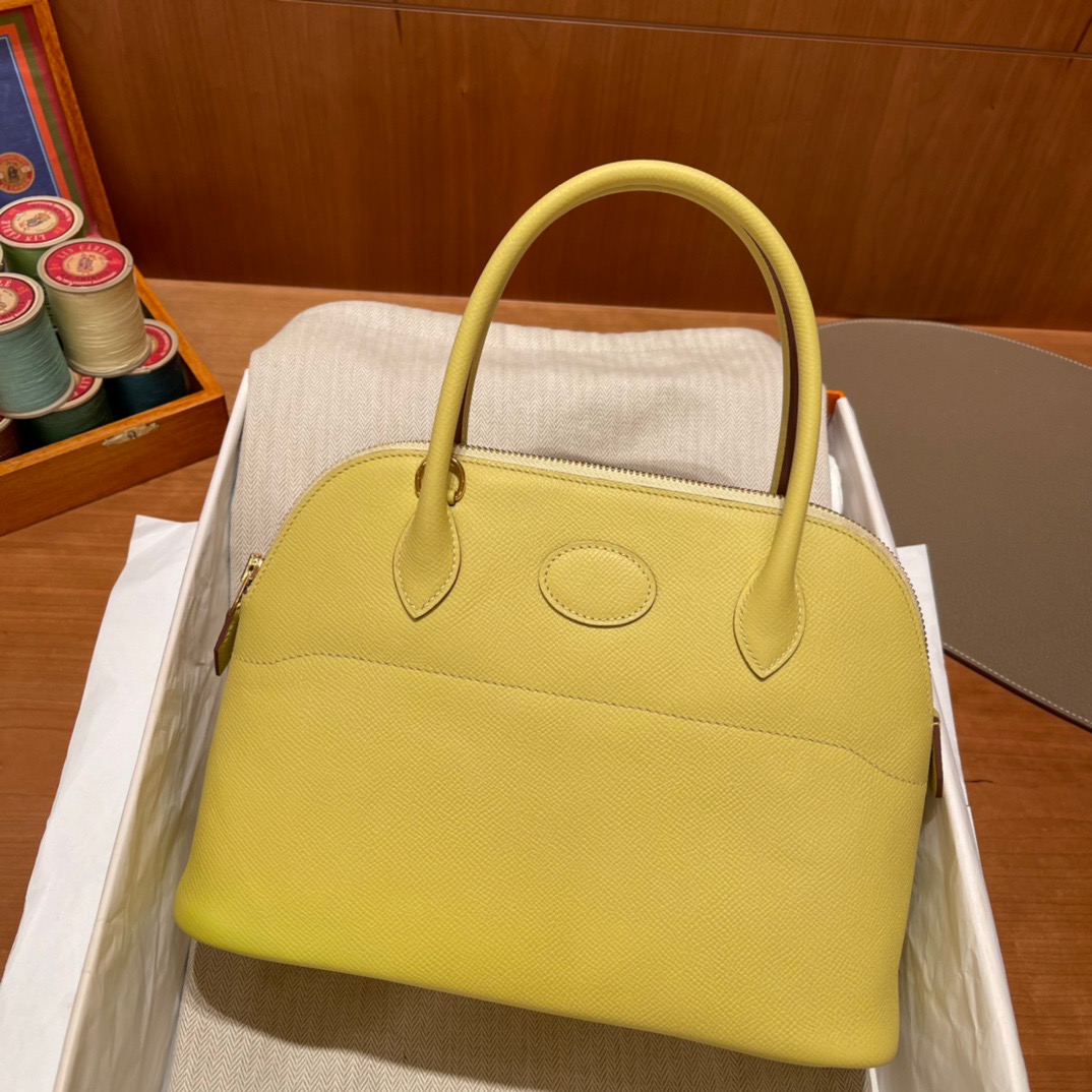 fb638e_53b252b95c7e43a0be601ad66cd279f9mv2.jpg Bolide 27 Epsom Collection - Image 1