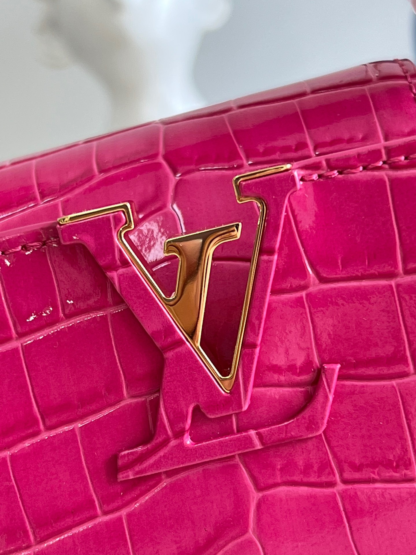Louis Vuitton Capucines Mini Handbag in Rose Red - Image 7