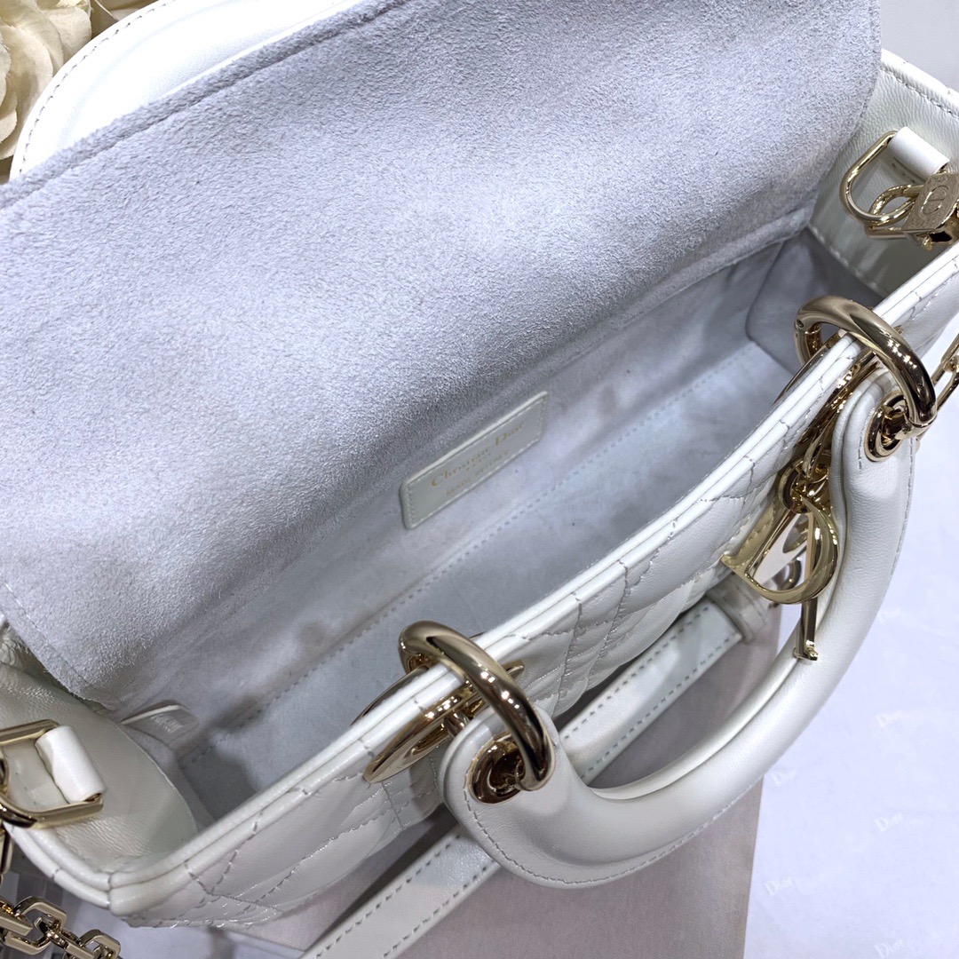 Dior Lady D-joy 26 Bag in White - Image 9