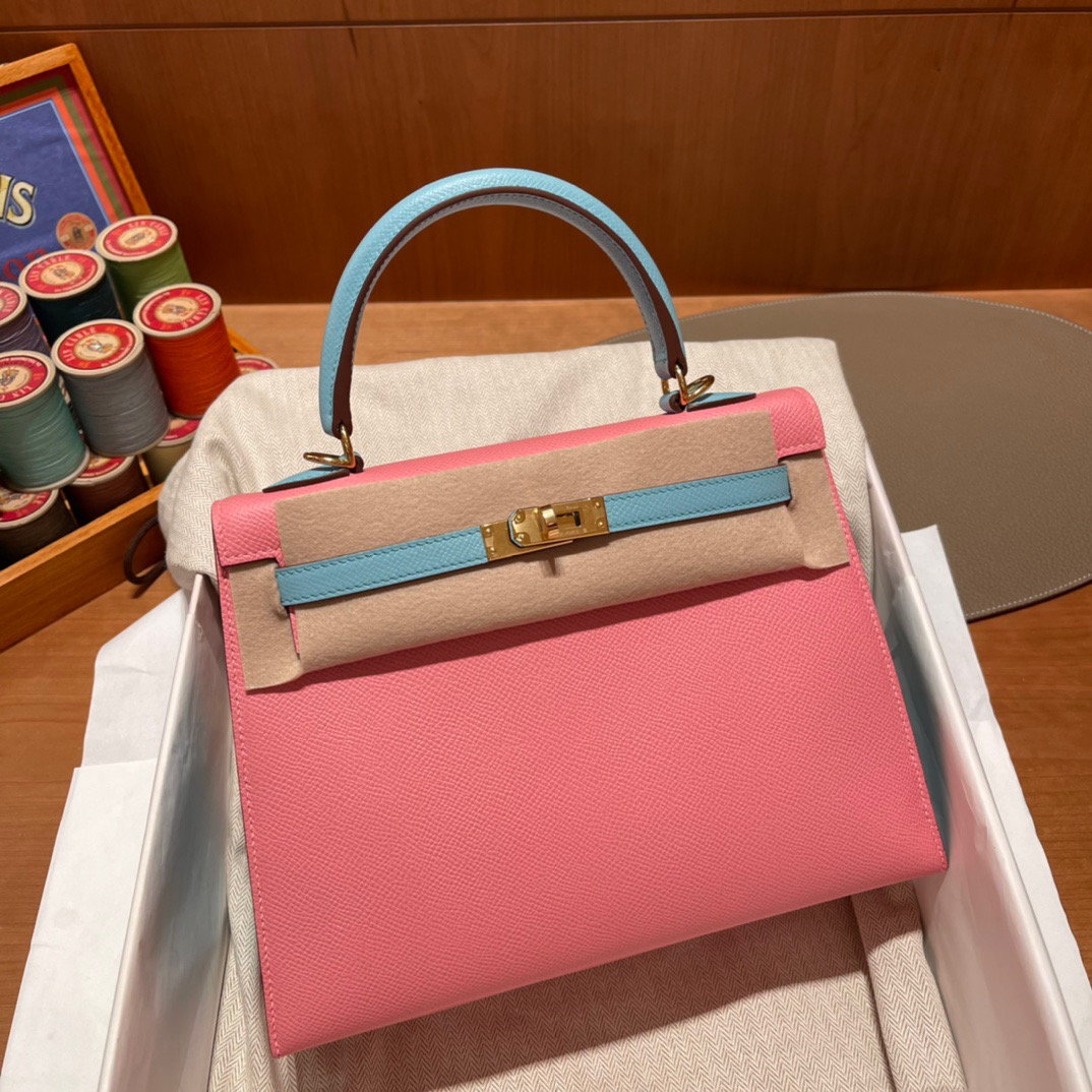 fb638e_561d1822c8024dd4bd7d425b9472915cmv2.jpg Kelly 25 Epsom Candy Pink&Blue Atoll - Image 1