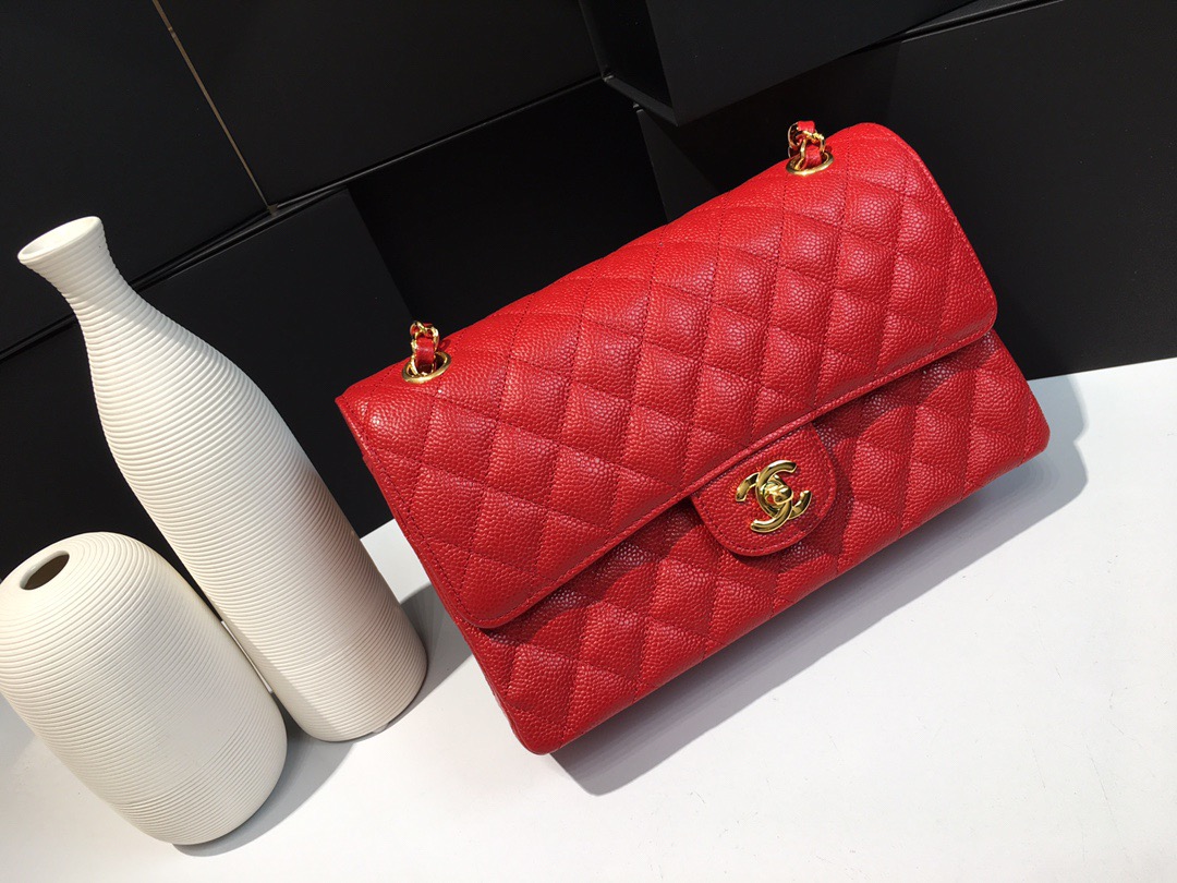 fb638e_5b0402cbc8684cdb96bf4f411fcd5b86mv2.jpg Chanel Classic Flap 25 True Red - Image 1