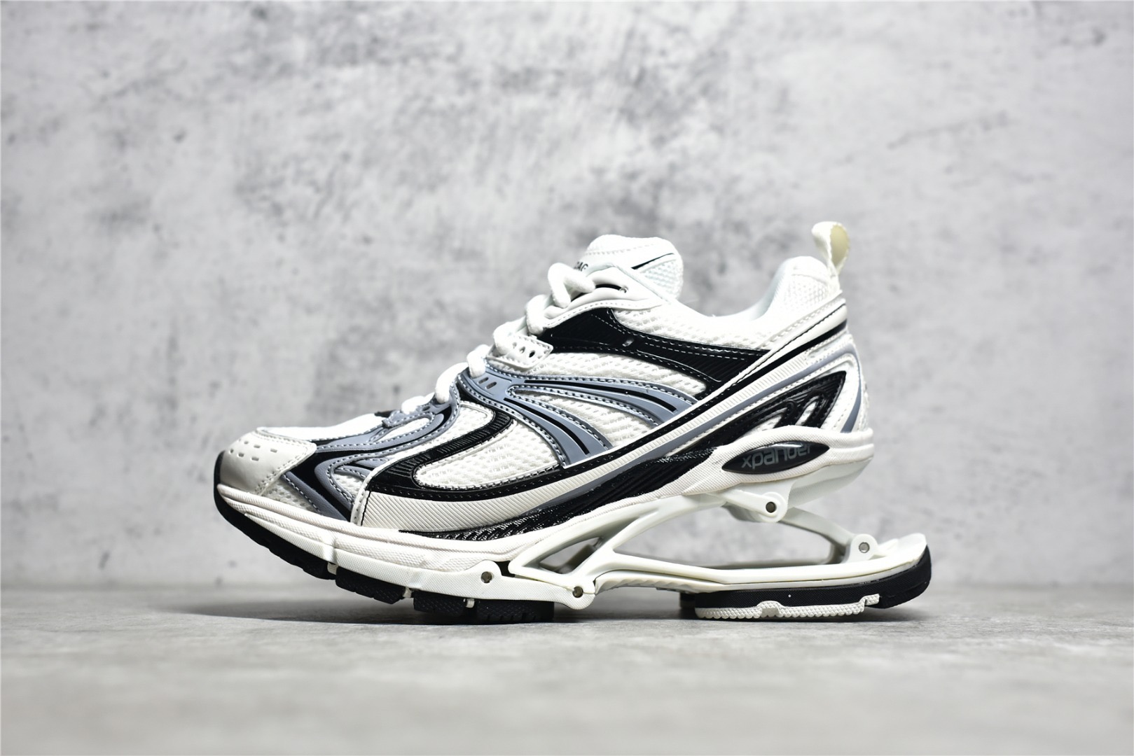 fb638e_5c60a582b8114e098144fe73f9233352mv2.jpg Balenciaga Paris X-Pander 6 - Image 1