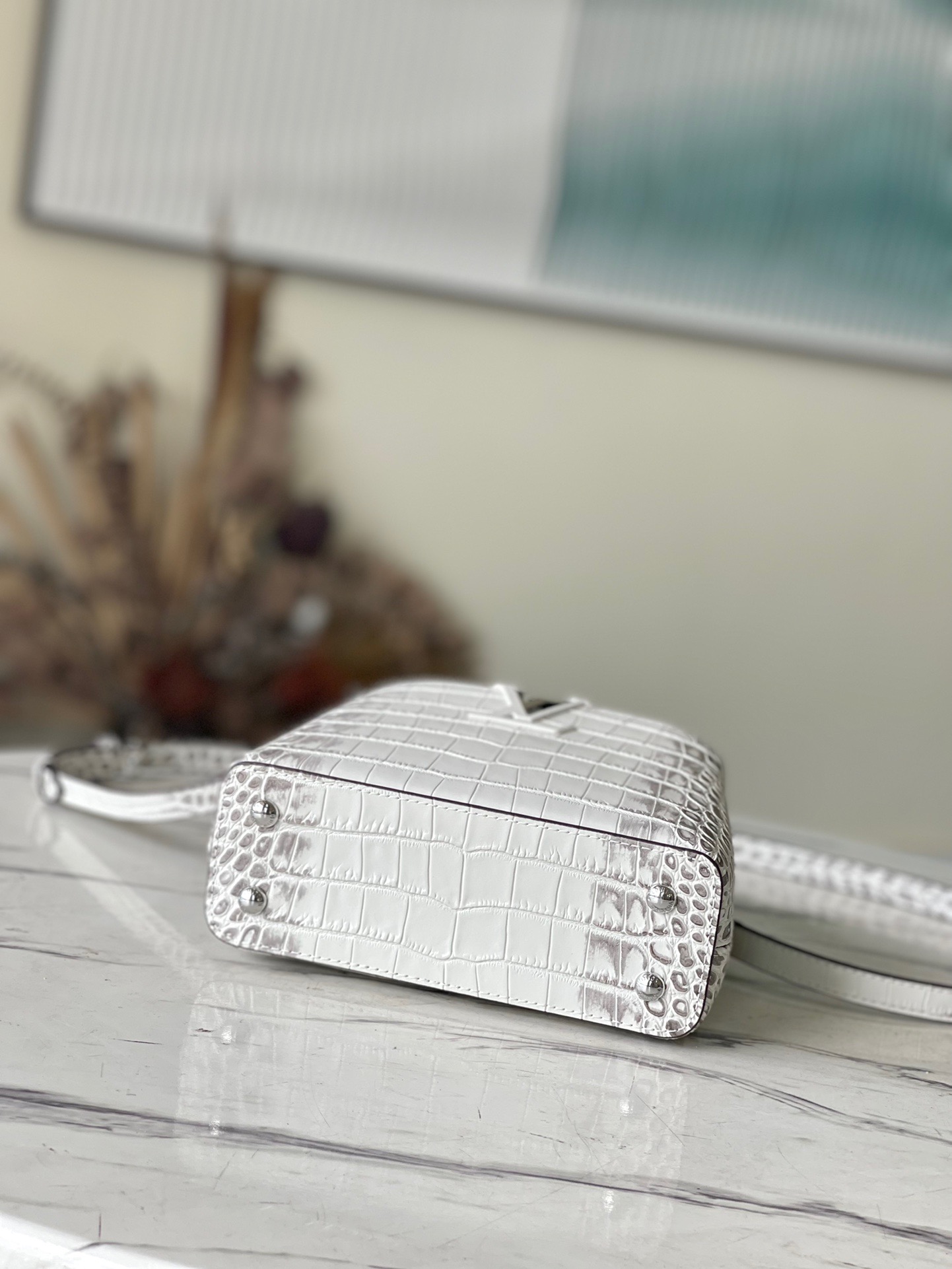 Louis Vuitton Capucines Mini Handbag in White Crocodile Pattern - Image 5