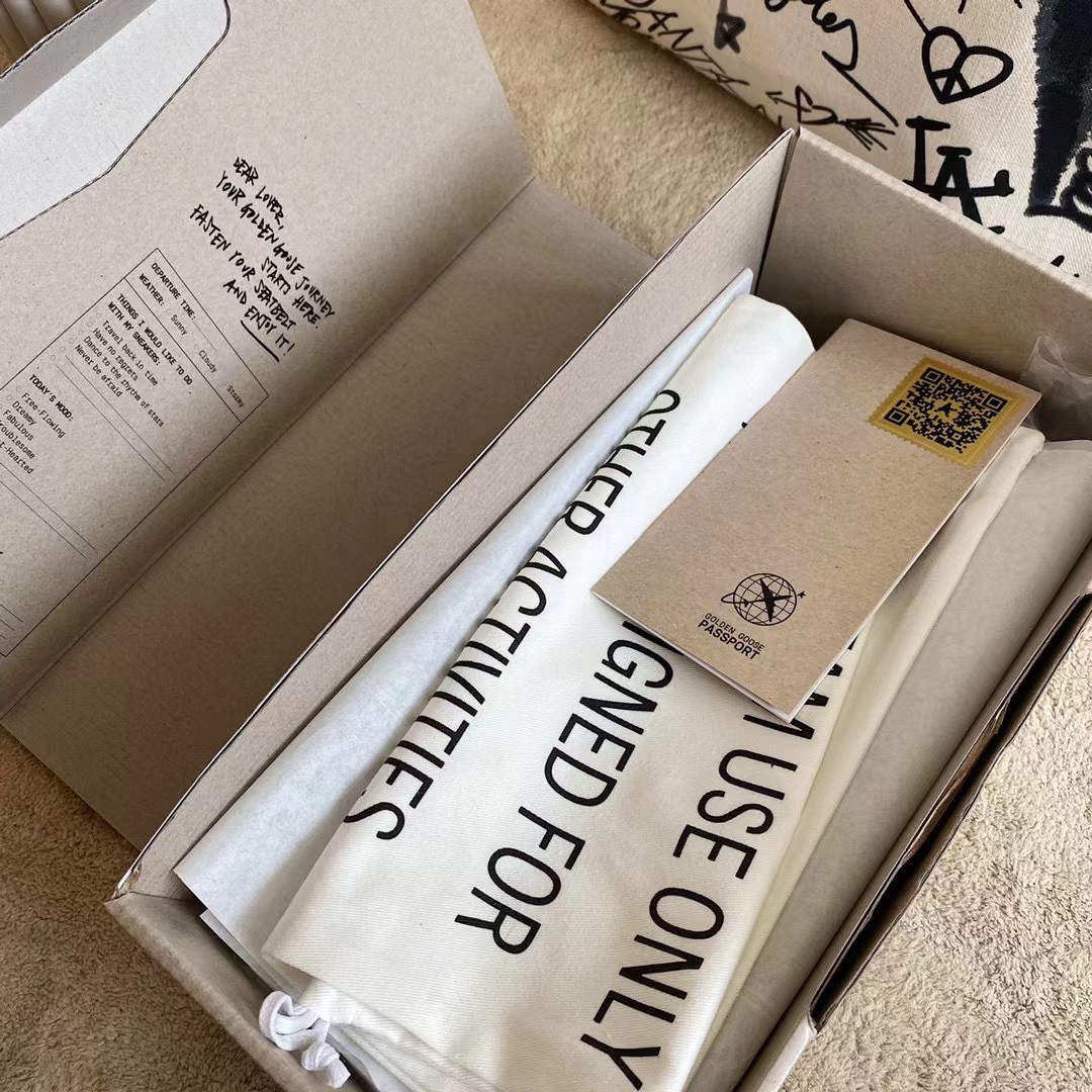 Golden Goose Small Wool Dirty Shoes - Image 16