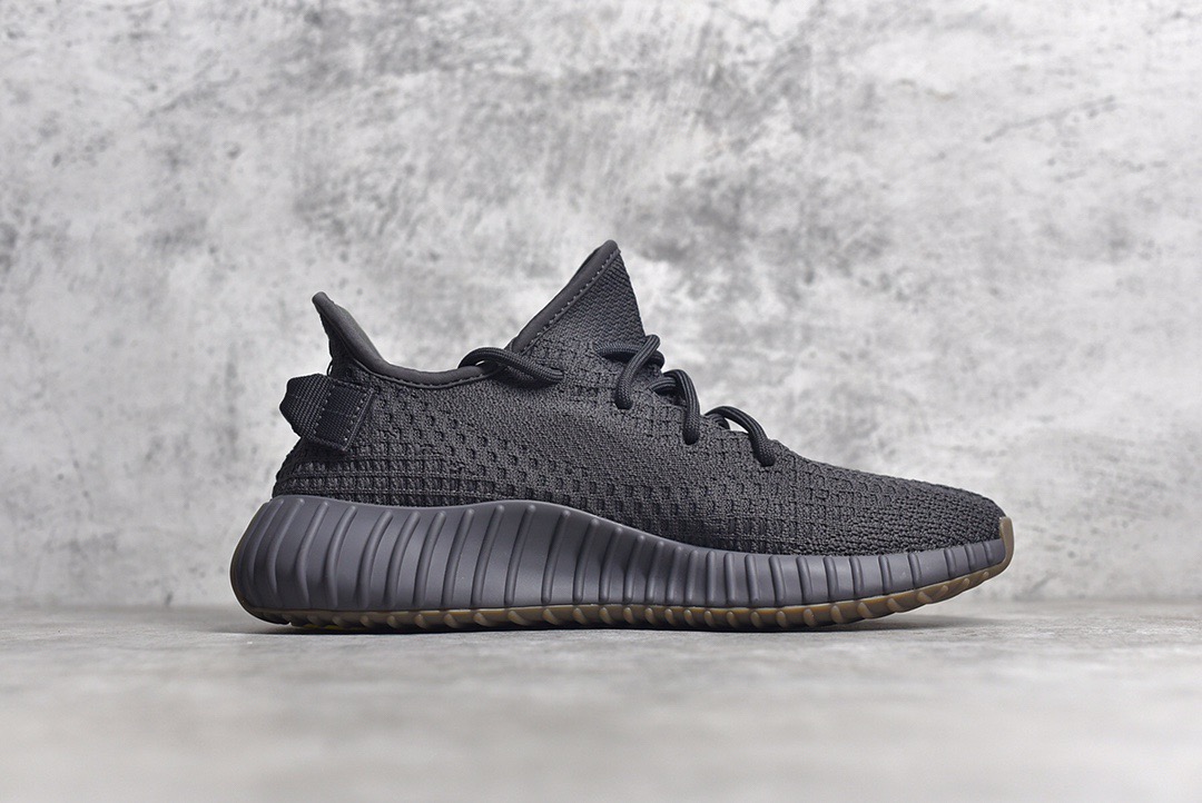 Yeezy 350v2 "Cinder" black - Image 3