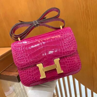 Constance 18 Shiny Alligator Leather in Pink