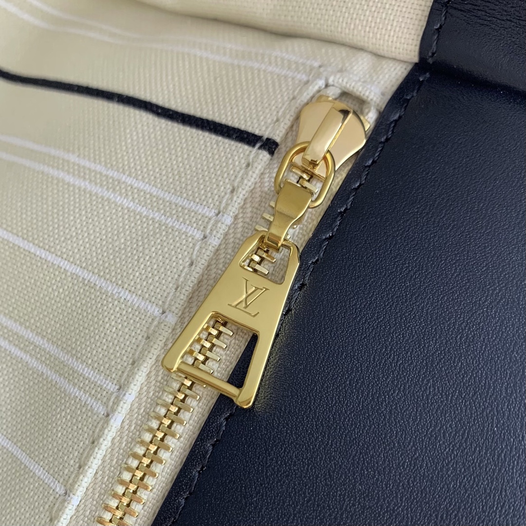 Louis Vuitton Craie&Black - Image 9