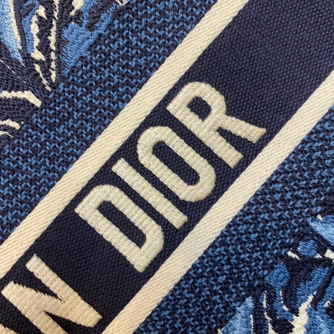 Dior Large Book Tote Bag in Blue Coconut Tree - Image 6