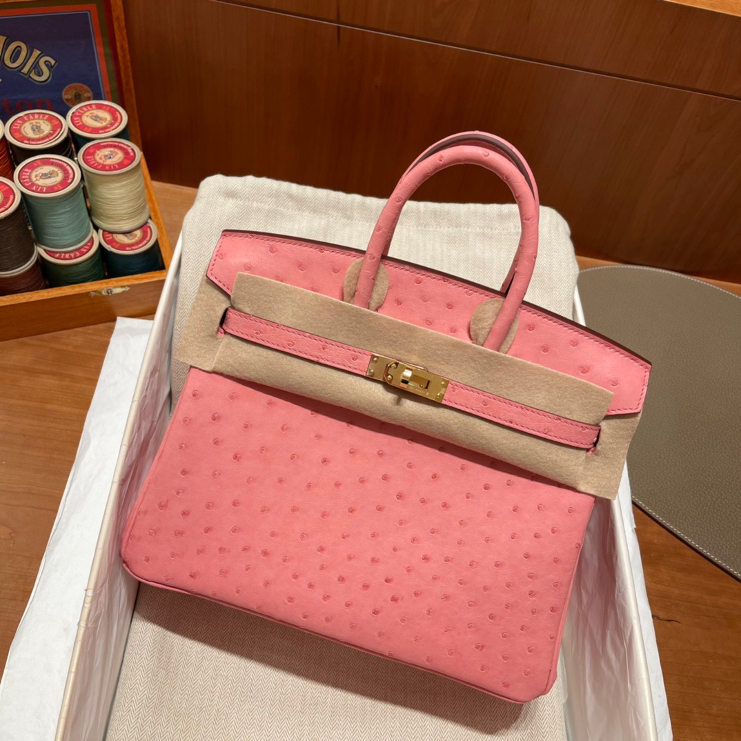 fb638e_6625efd4a29a4c72a74514b628acb65amv2.jpg Birkin 25 Ostrich Lipstick Pink - Image 1
