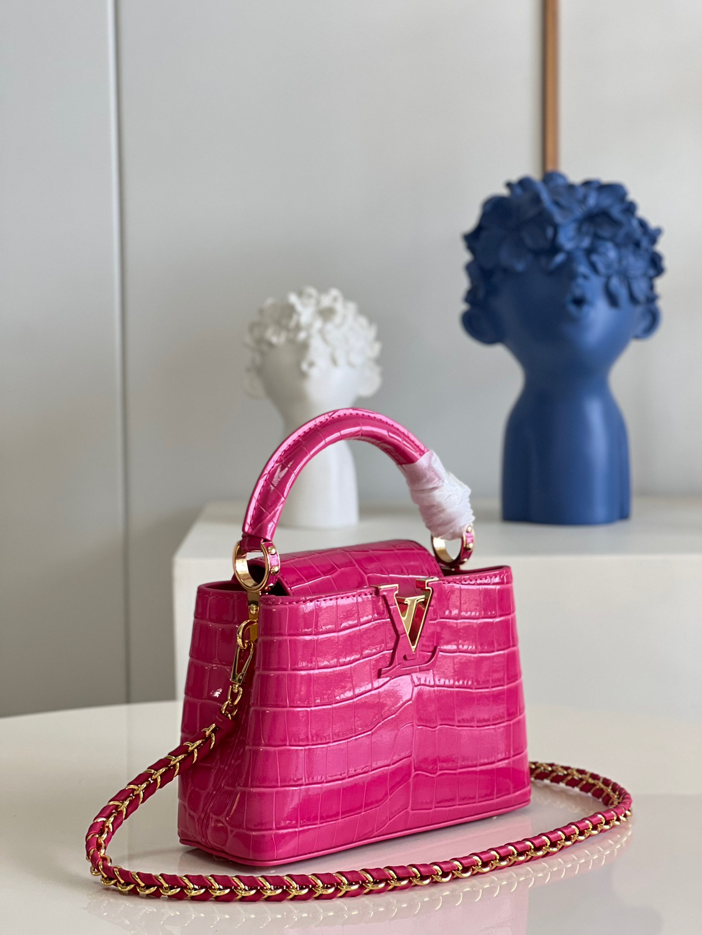 Louis Vuitton Capucines Mini Handbag in Rose Red