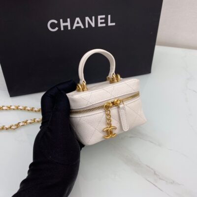 Chanel 21 Mini Chain Cosmetic Bag Nata
