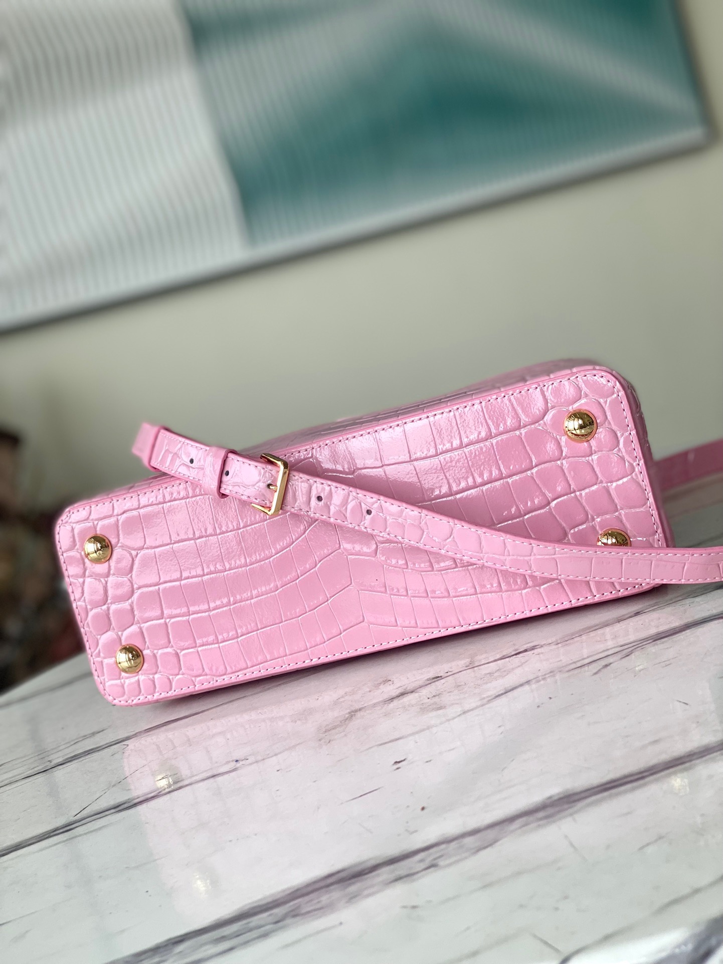 Louis Vuitton Capucines BB Medium Handbag in Pink Crocodile - Image 5