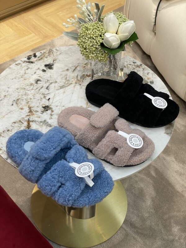 Hermes Chypre sandals