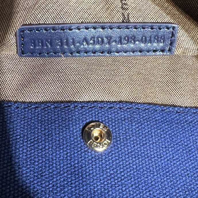 Fendi Peekaboo X-Tote Medium Bag - Image 8